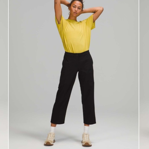 Lululemon Sz 6 Ventlight Cargo Mid Rise Crop 26" In Black - Picture 9 of 9